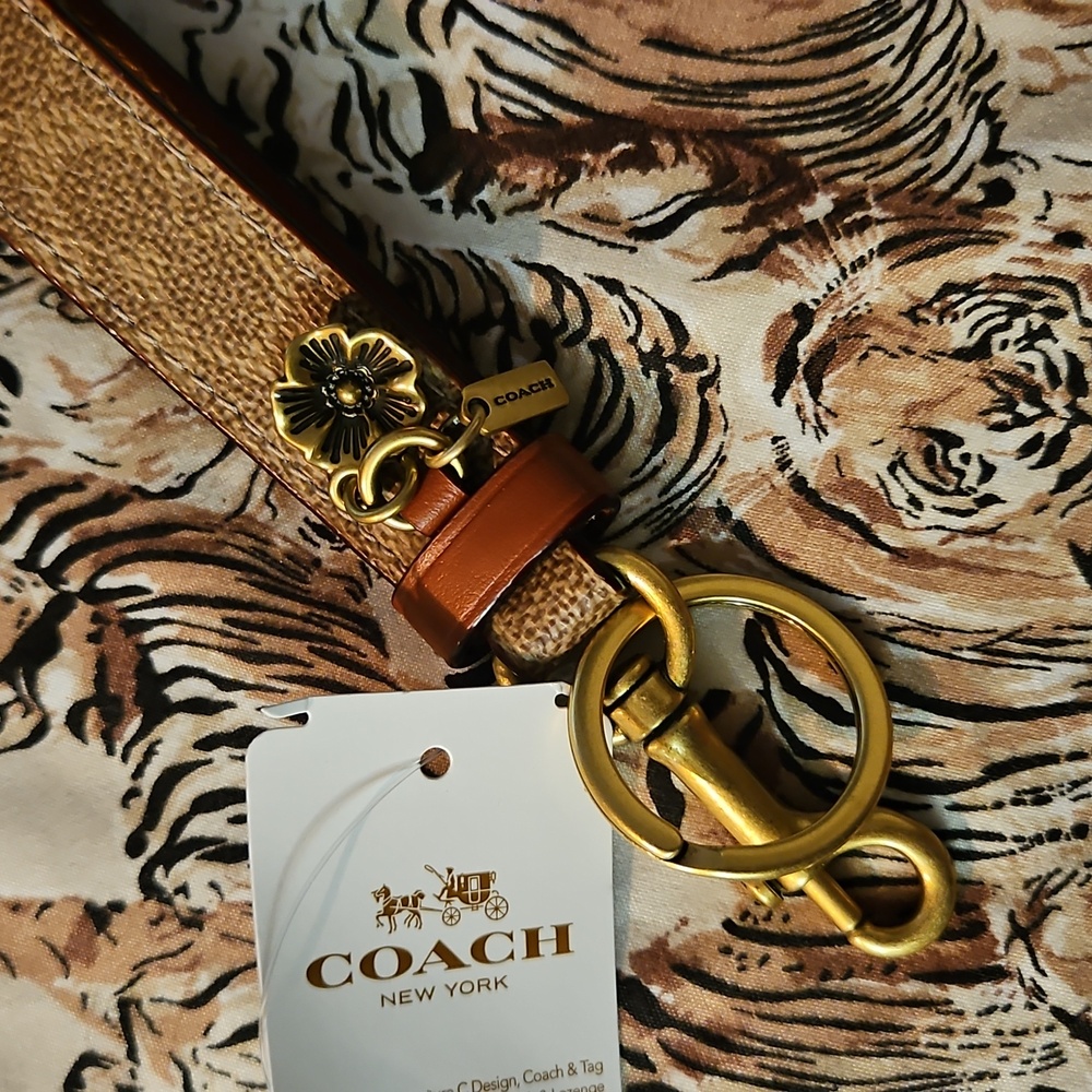 Coach Charm - Picture 3 of 3